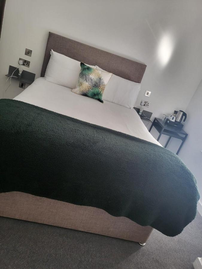 פורטסמות' Q8 Boutique Hotel מראה חיצוני תמונה