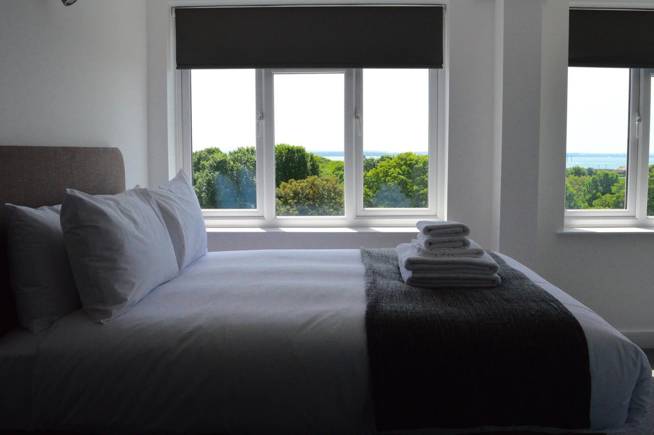 פורטסמות' Q8 Boutique Hotel מראה חיצוני תמונה
