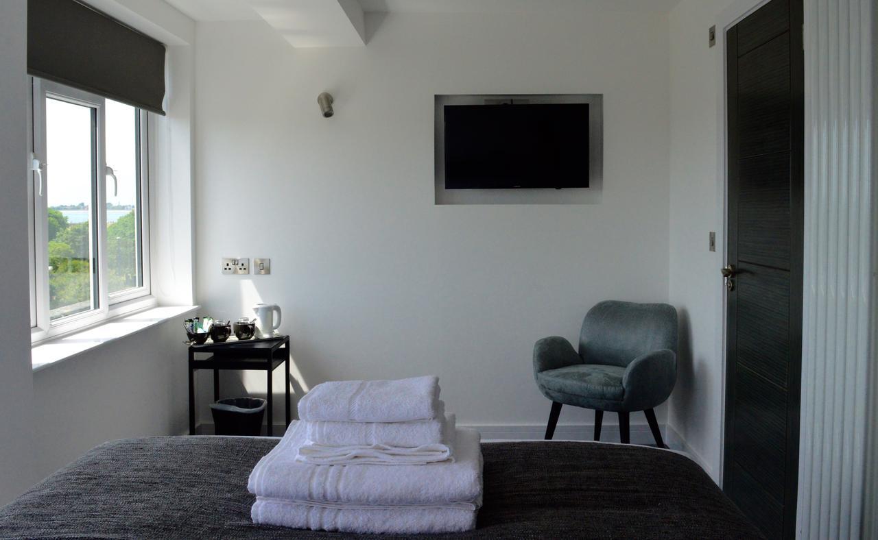פורטסמות' Q8 Boutique Hotel מראה חיצוני תמונה