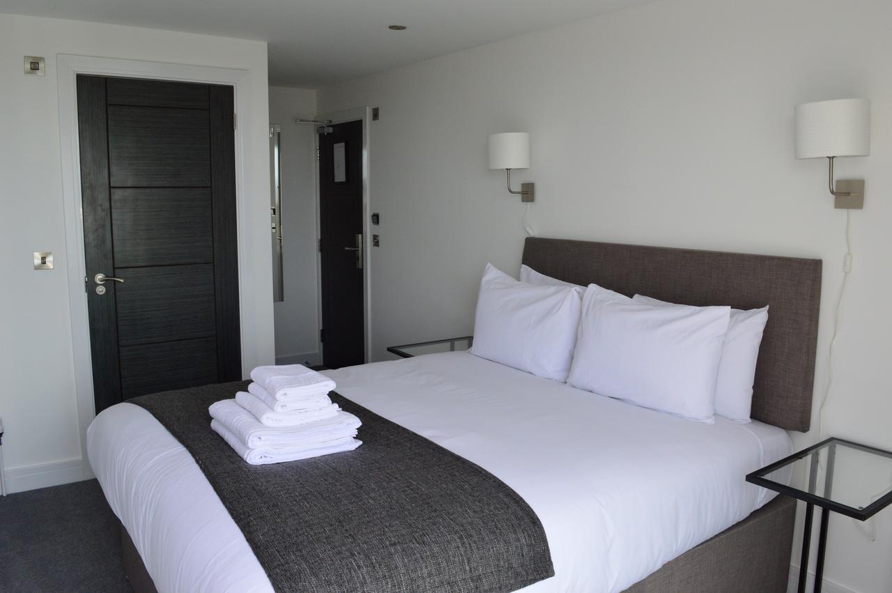 פורטסמות' Q8 Boutique Hotel מראה חיצוני תמונה